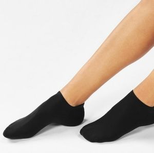 Bundle of 5 pairs: Black No Show Socks